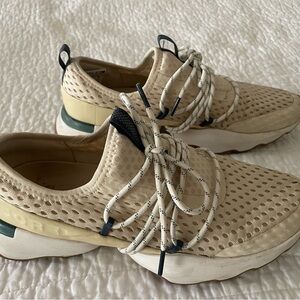 Sorel sneakers